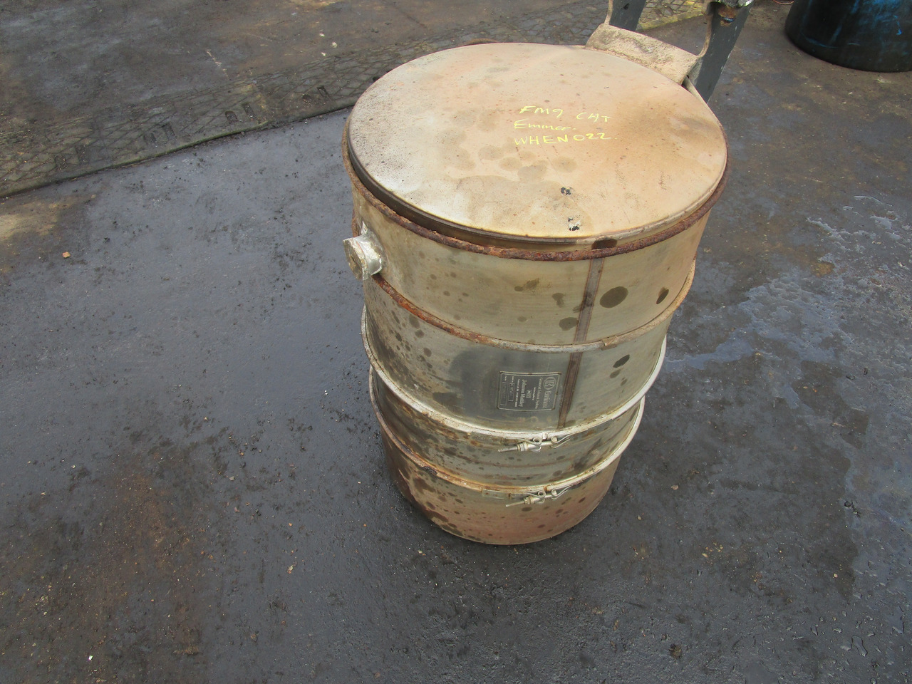 VOLVO FM9 / FM12 EMINOX DPF EXHAUST P/NO WEHN022 - Izduvni sistem za Kamion: slika 1 VOLVO FM9 / FM12 EMINOX DPF EXHAUST P/NO WEHN022 - Izduvni sistem za Kamion: slika 1