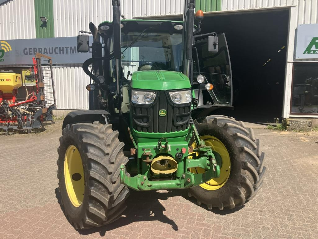 Traktor John Deere 6125R: slika 36