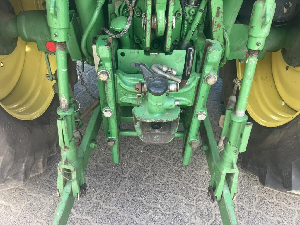 Traktor John Deere 6125R: slika 31