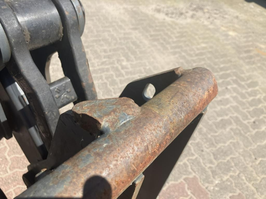 John Deere 6125R - Traktor: slika 3 John Deere 6125R - Traktor: slika 3
