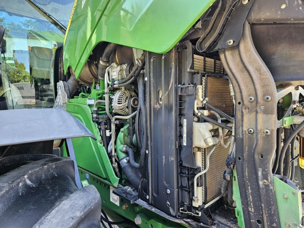 John Deere 6210R - Traktor: slika 2 John Deere 6210R - Traktor: slika 2
