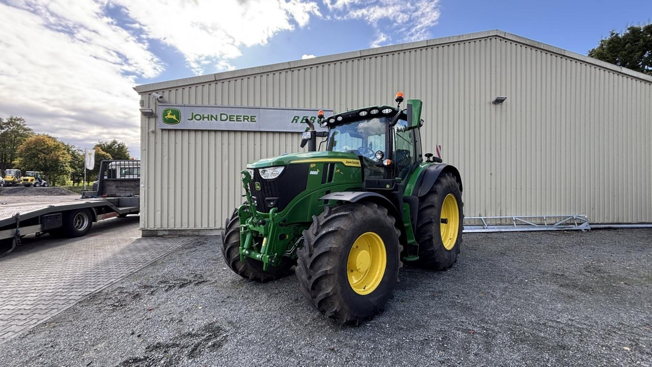John Deere 6R215 - Traktor: slika 1 John Deere 6R215 - Traktor: slika 1