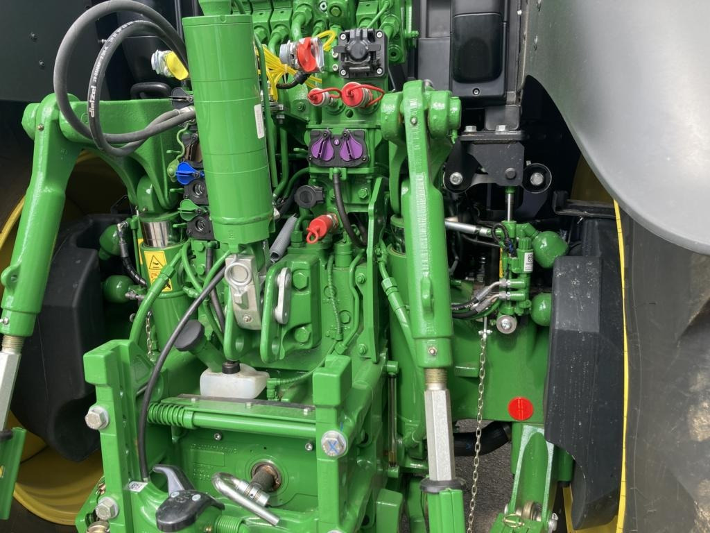 Traktor John Deere 6R250: slika 15