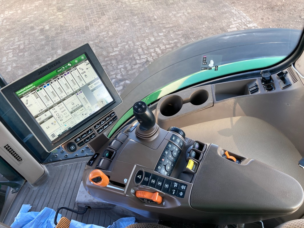 John Deere 7310R - Traktor: slika 3 John Deere 7310R - Traktor: slika 3