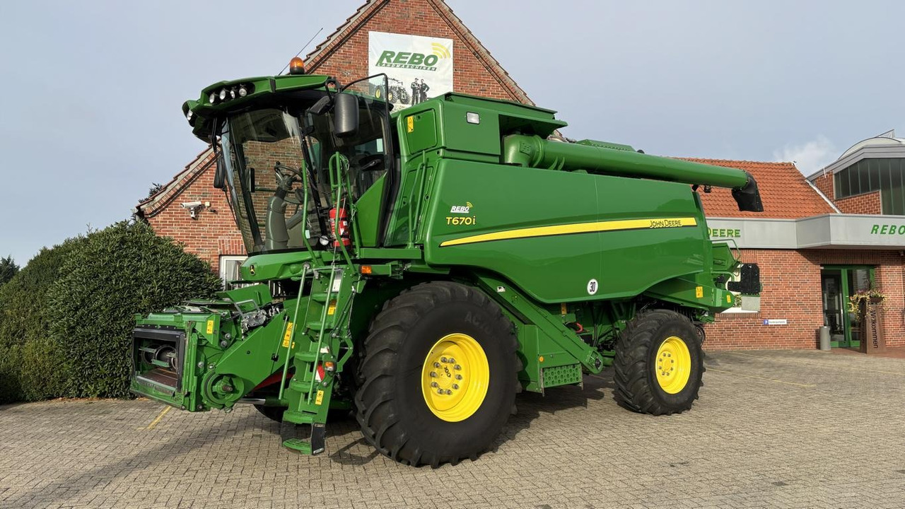 John Deere T660 - Kombinovani kombajn: slika 1 John Deere T660 - Kombinovani kombajn: slika 1