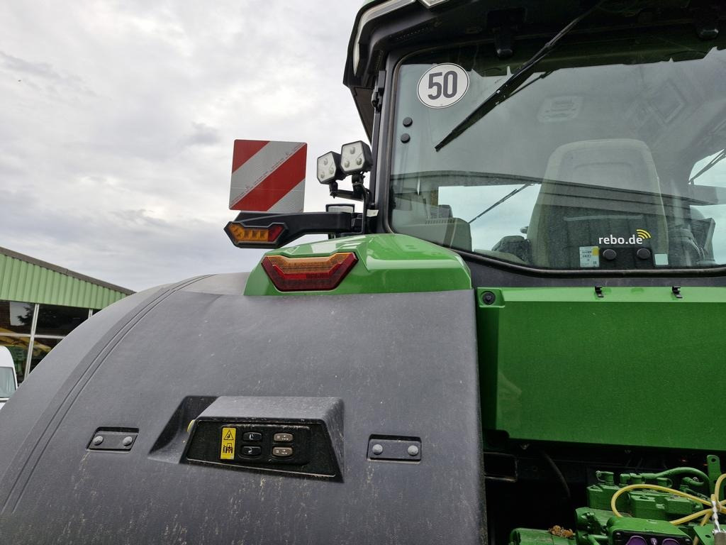 John Deere TRAKTOR 7R330 - Traktor: slika 2 John Deere TRAKTOR 7R330 - Traktor: slika 2