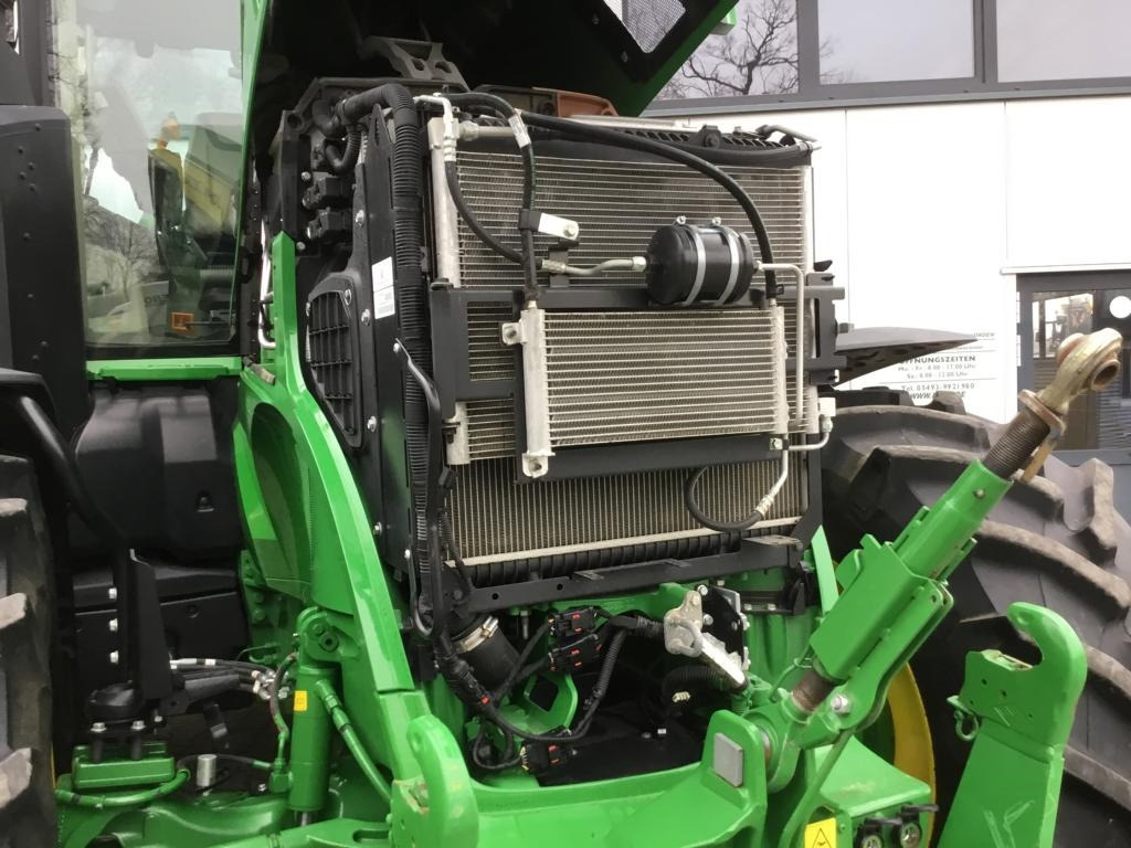 John Deere TRAKTOR 7R330 - Traktor: slika 3 John Deere TRAKTOR 7R330 - Traktor: slika 3