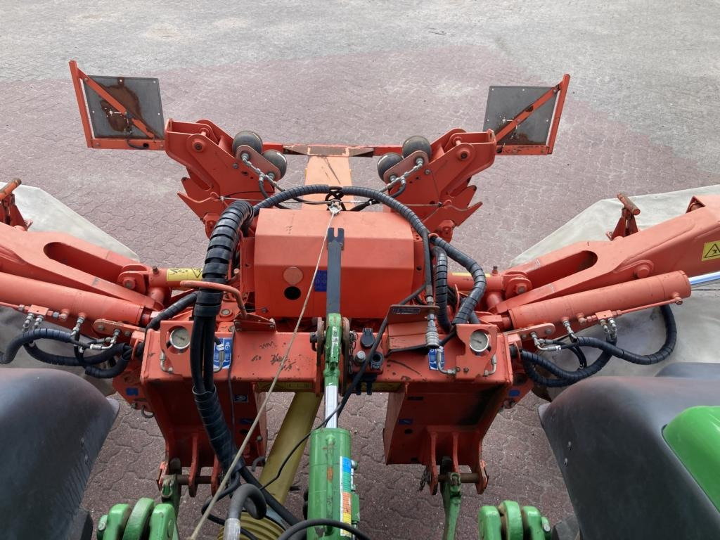Kuhn GMD 883 - Kosačica: slika 4 Kuhn GMD 883 - Kosačica: slika 4