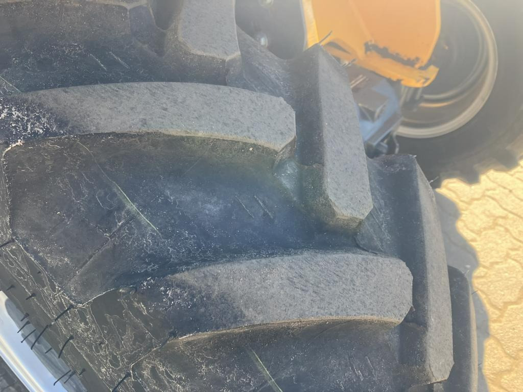 MECALAC AX 850 - Utovarivač točkaš: slika 4 MECALAC AX 850 - Utovarivač točkaš: slika 4