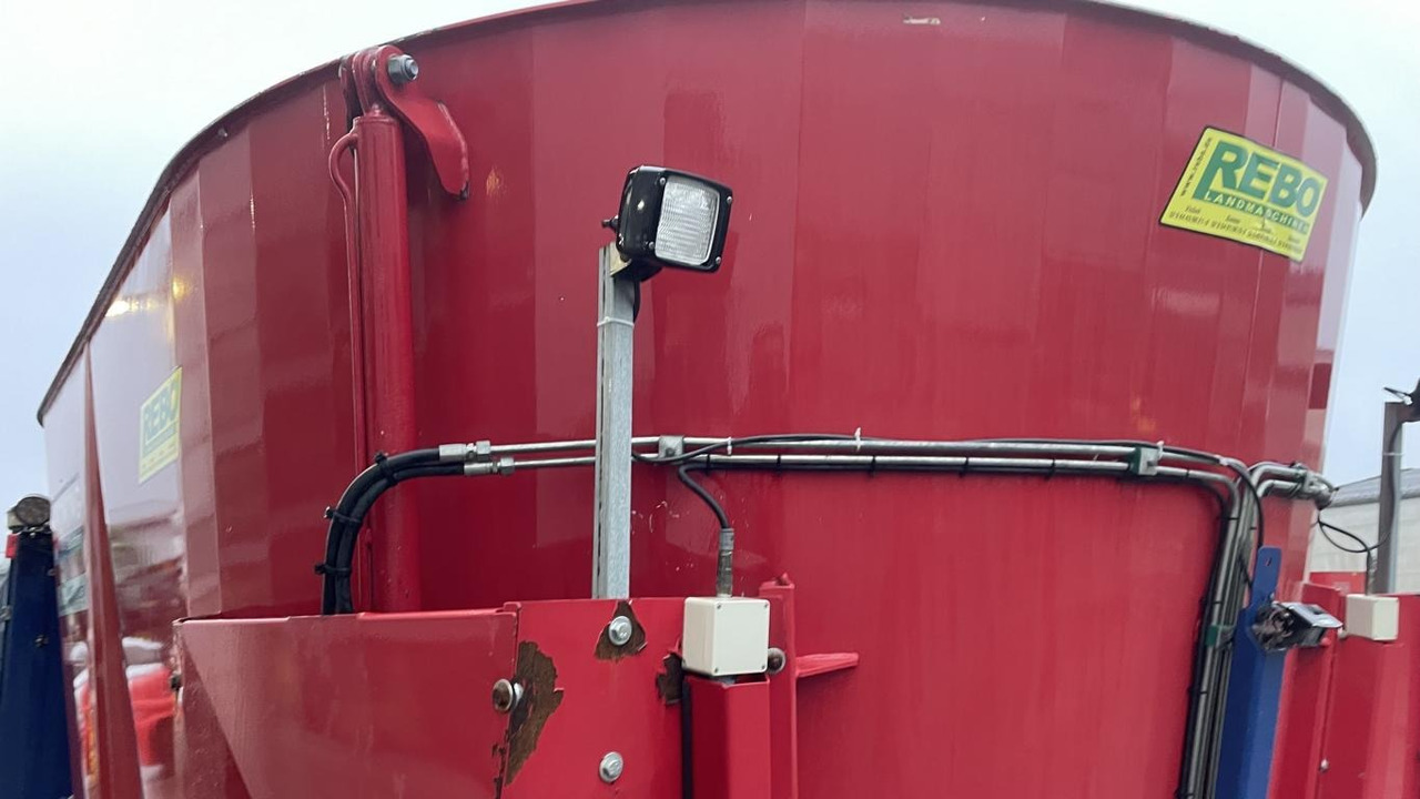 Mayer VM-16 SELBSTFAHRER - Prikolica za mešanje stočne hrane: slika 2 Mayer VM-16 SELBSTFAHRER - Prikolica za mešanje stočne hrane: slika 2