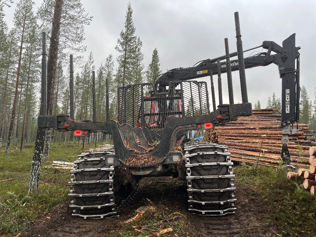 Prevoznik Komatsu 875: slika 11