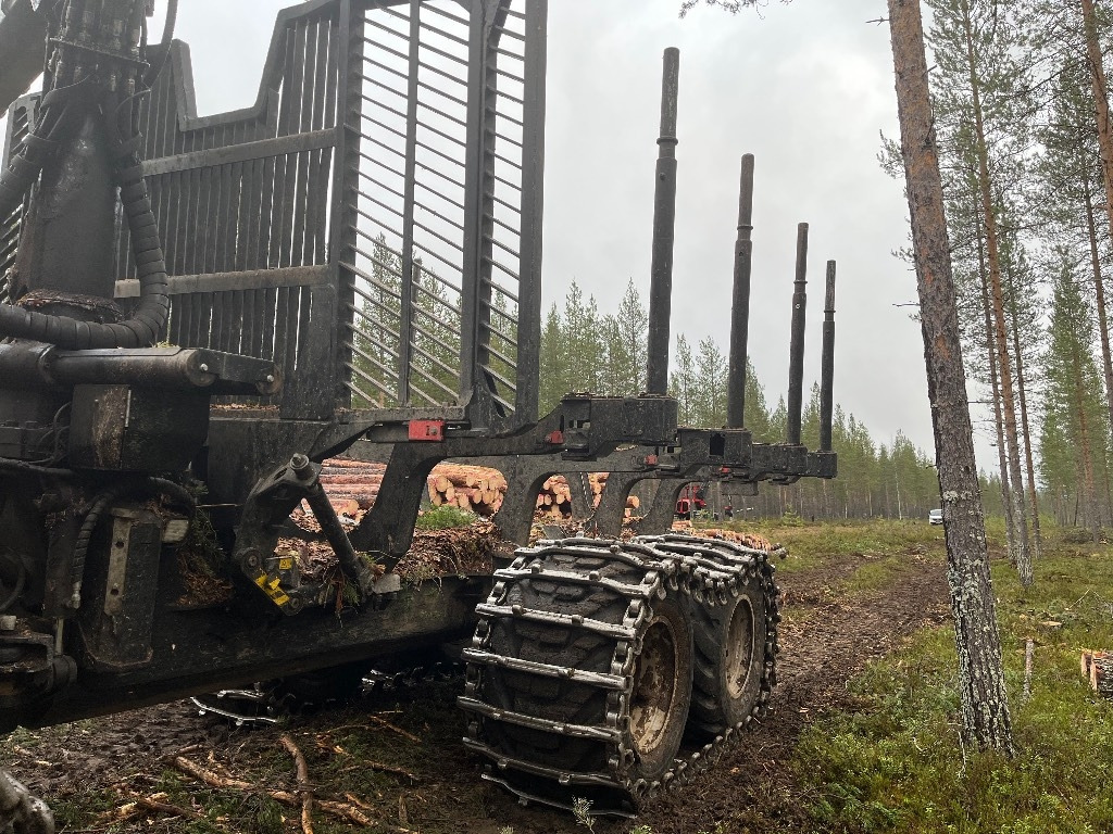 Prevoznik Komatsu 875: slika 6