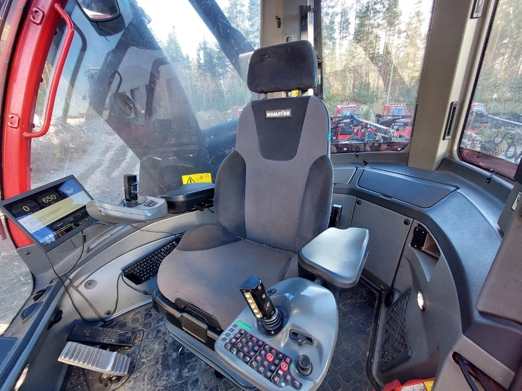 Kombajn za šumarstvo Komatsu 911: slika 10