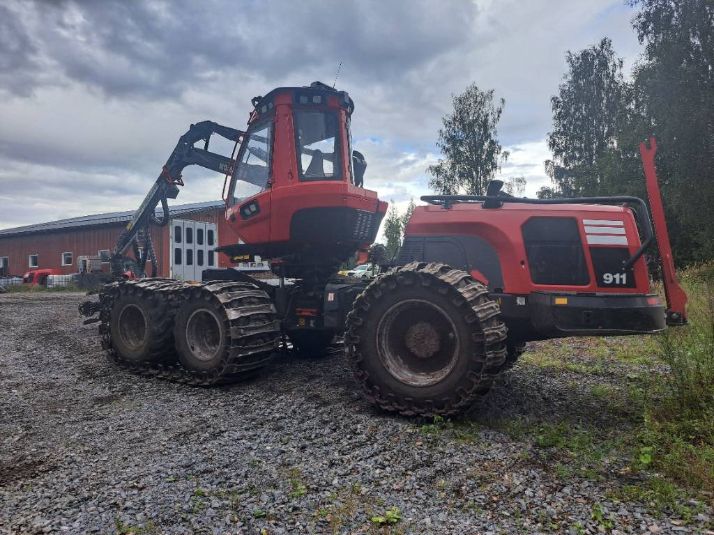 Komatsu 911 - Kombajn za šumarstvo: slika 1 Komatsu 911 - Kombajn za šumarstvo: slika 1