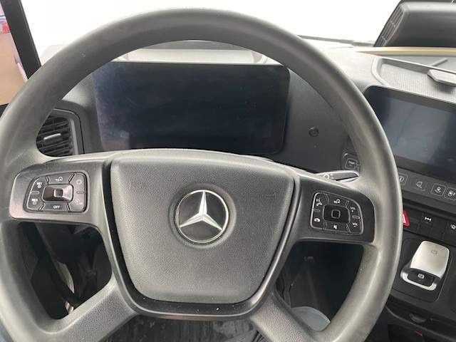 Tegljač Mercedes-Benz Actros: slika 6