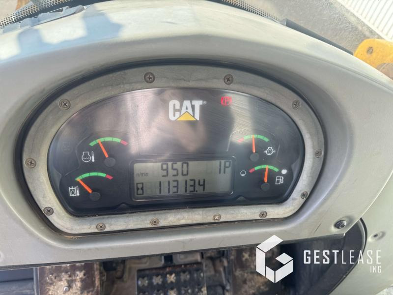 Utovarivač guseničar Caterpillar 963D: slika 16