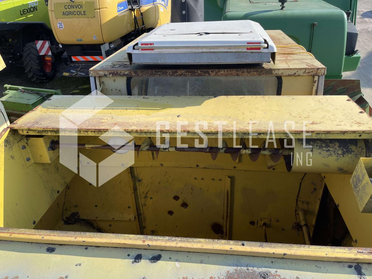Kombinovani kombajn New Holland CLAYSON 1540: slika 30