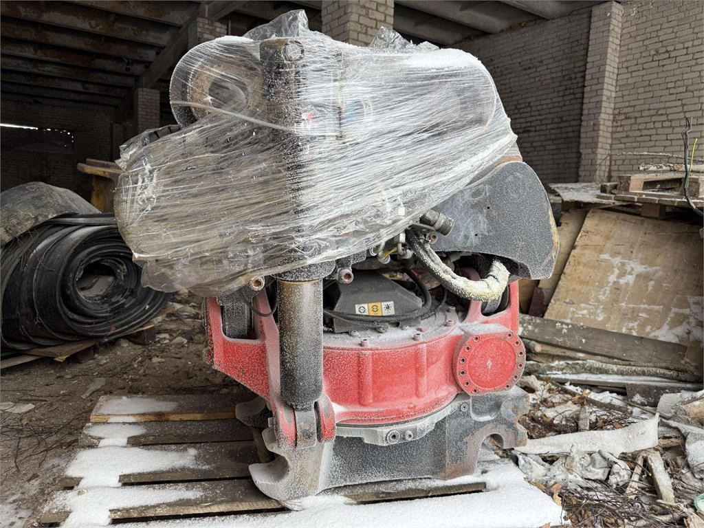 CAT 323 ROTOTILT R8 - Bager guseničar: slika 2 CAT 323 ROTOTILT R8 - Bager guseničar: slika 2