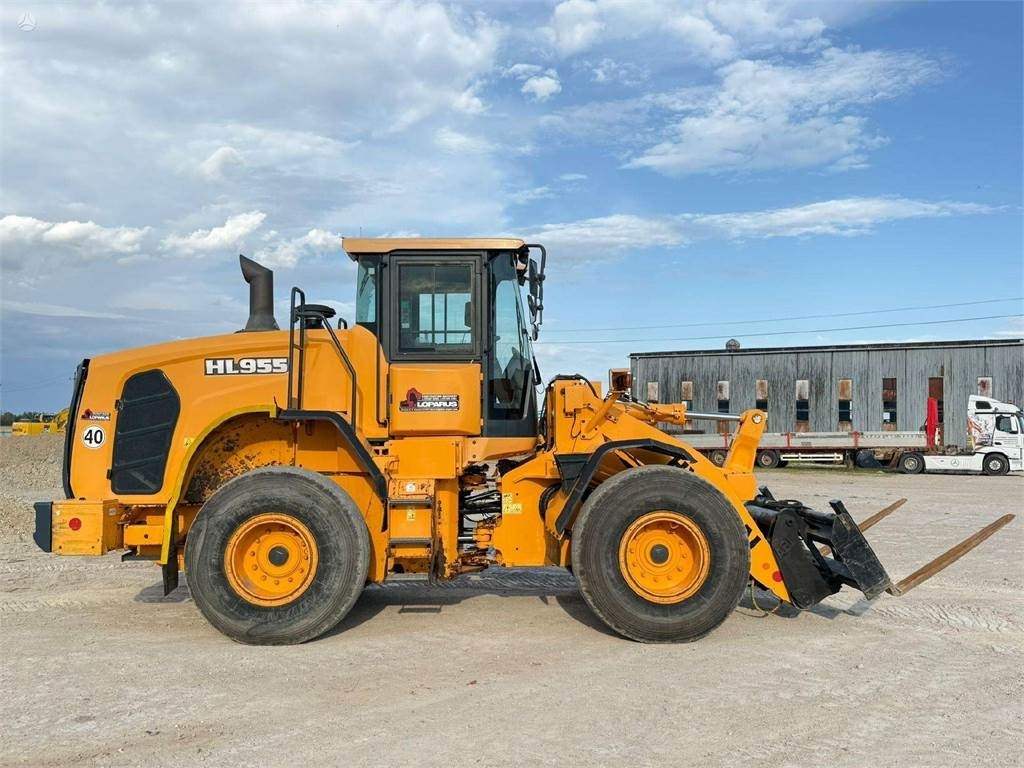 Hyundai HL 955 - Utovarivač točkaš: slika 2 Hyundai HL 955 - Utovarivač točkaš: slika 2