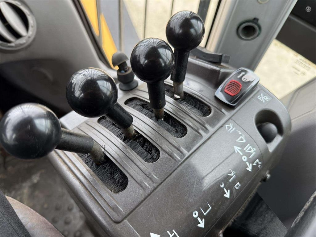 Utovarivač točkaš Volvo L 120 F , 4rd line , coupler: slika 11 Utovarivač točkaš Volvo L 120 F , 4rd line , coupler: slika 11