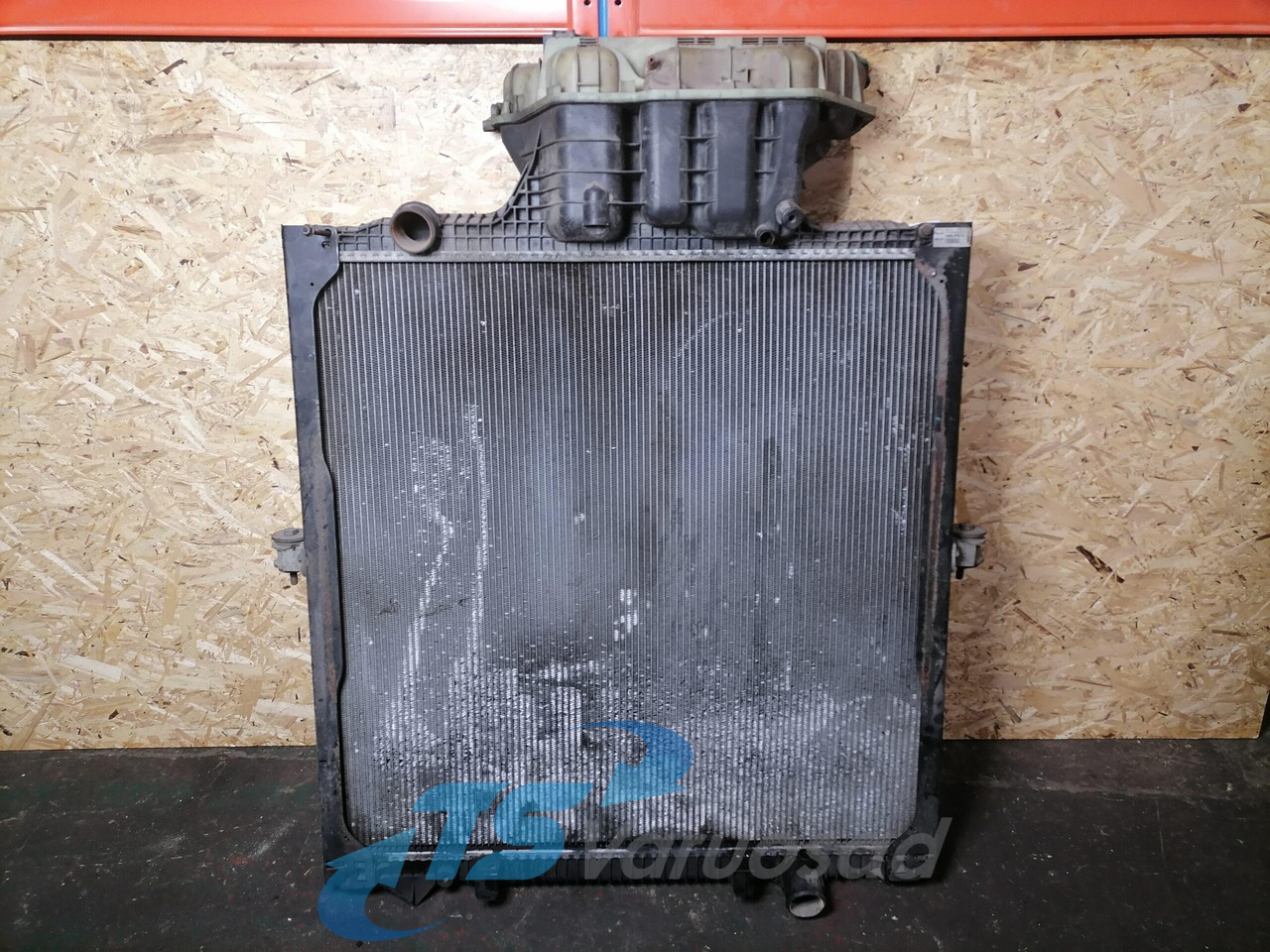 MAN Cooling radiator 81061016477 - Radijator za Kamion: slika 2 MAN Cooling radiator 81061016477 - Radijator za Kamion: slika 2