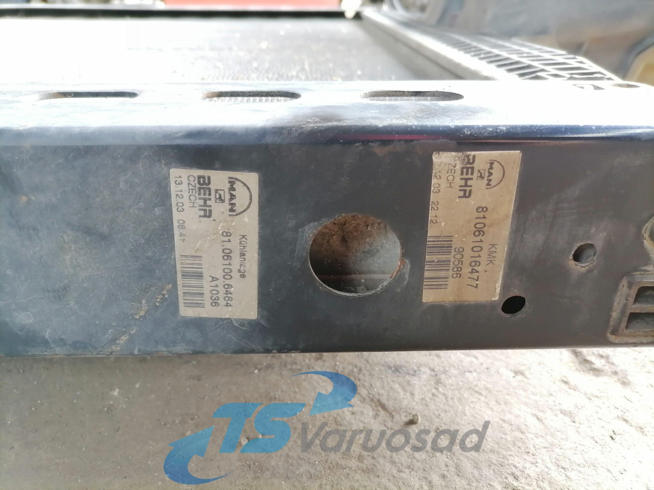 MAN Cooling radiator 81061016512 - Radijator za Kamion: slika 3 MAN Cooling radiator 81061016512 - Radijator za Kamion: slika 3