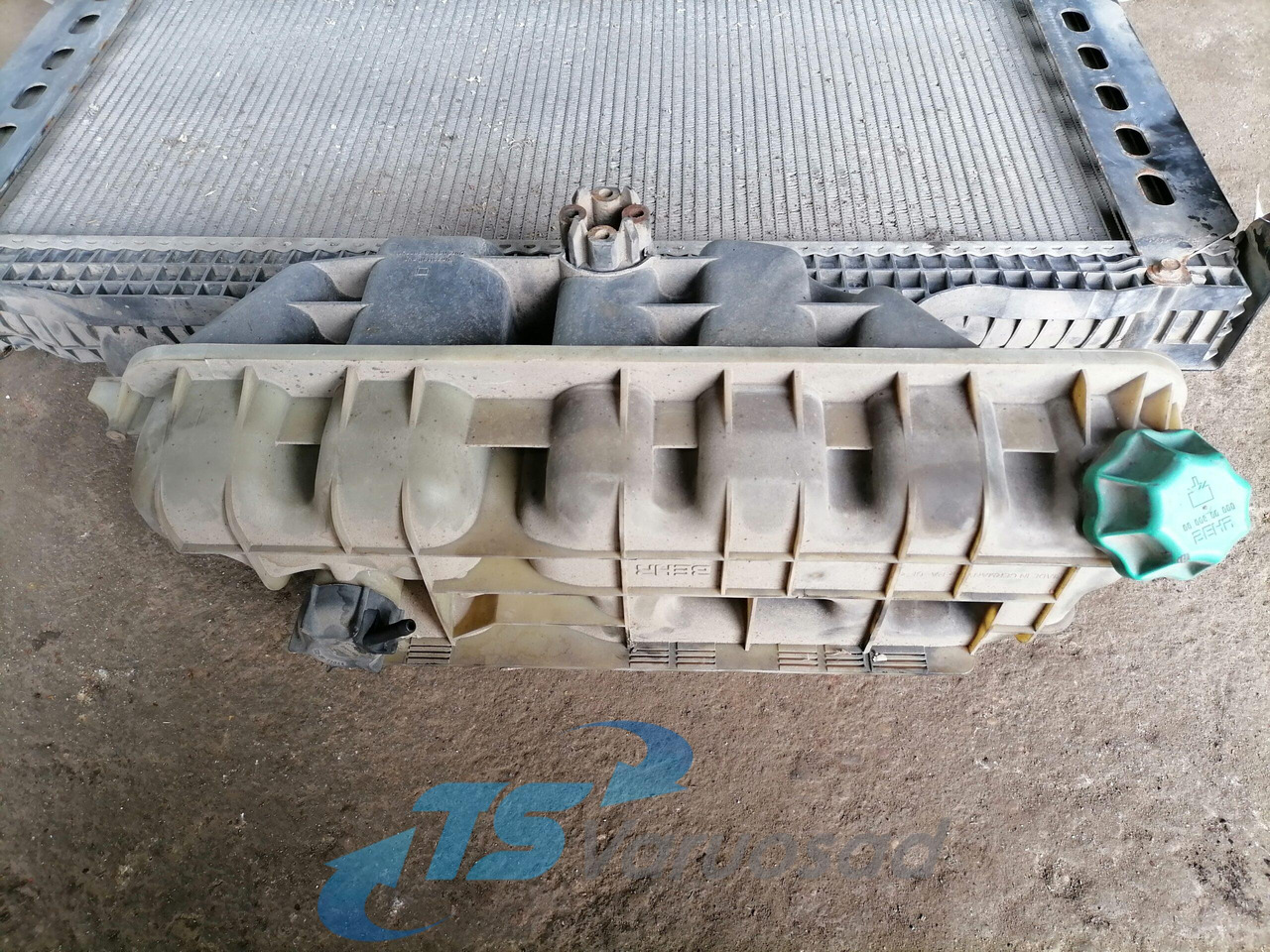 MAN Cooling radiator 81061016512 - Radijator za Kamion: slika 5 MAN Cooling radiator 81061016512 - Radijator za Kamion: slika 5