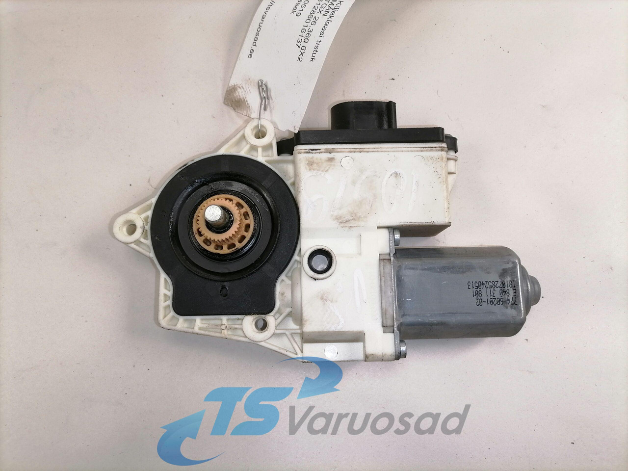 MAN Glass lift 81286016137 - Staklo i delovi za Kamion: slika 2 MAN Glass lift 81286016137 - Staklo i delovi za Kamion: slika 2