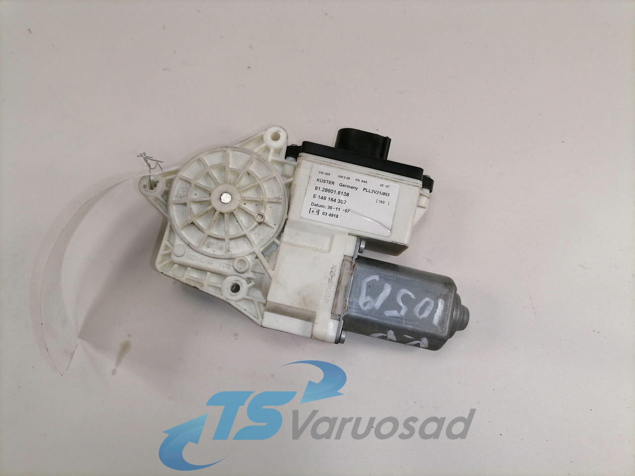 MAN Glass lift 81286016138 - Staklo i delovi za Kamion: slika 3 MAN Glass lift 81286016138 - Staklo i delovi za Kamion: slika 3