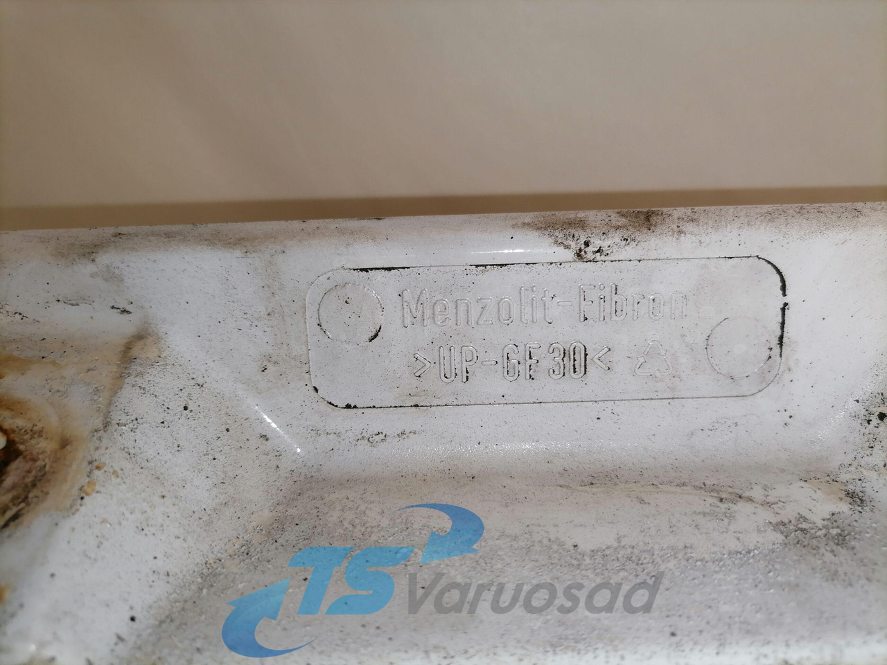MAN Ukse pikendus, parem 81626100018 - Vrata i delovi za Kamion: slika 3 MAN Ukse pikendus, parem 81626100018 - Vrata i delovi za Kamion: slika 3