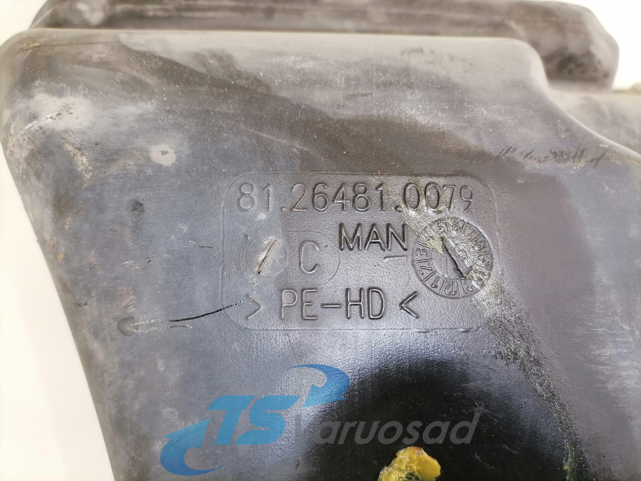 MAN Windscreen washer fluid tank 81264810079 - Brisač za Kamion: slika 3 MAN Windscreen washer fluid tank 81264810079 - Brisač za Kamion: slika 3