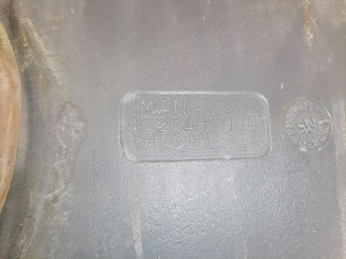 MAN Windscreen washer fluid tank 85264810001 - Brisač za Kamion: slika 5 MAN Windscreen washer fluid tank 85264810001 - Brisač za Kamion: slika 5