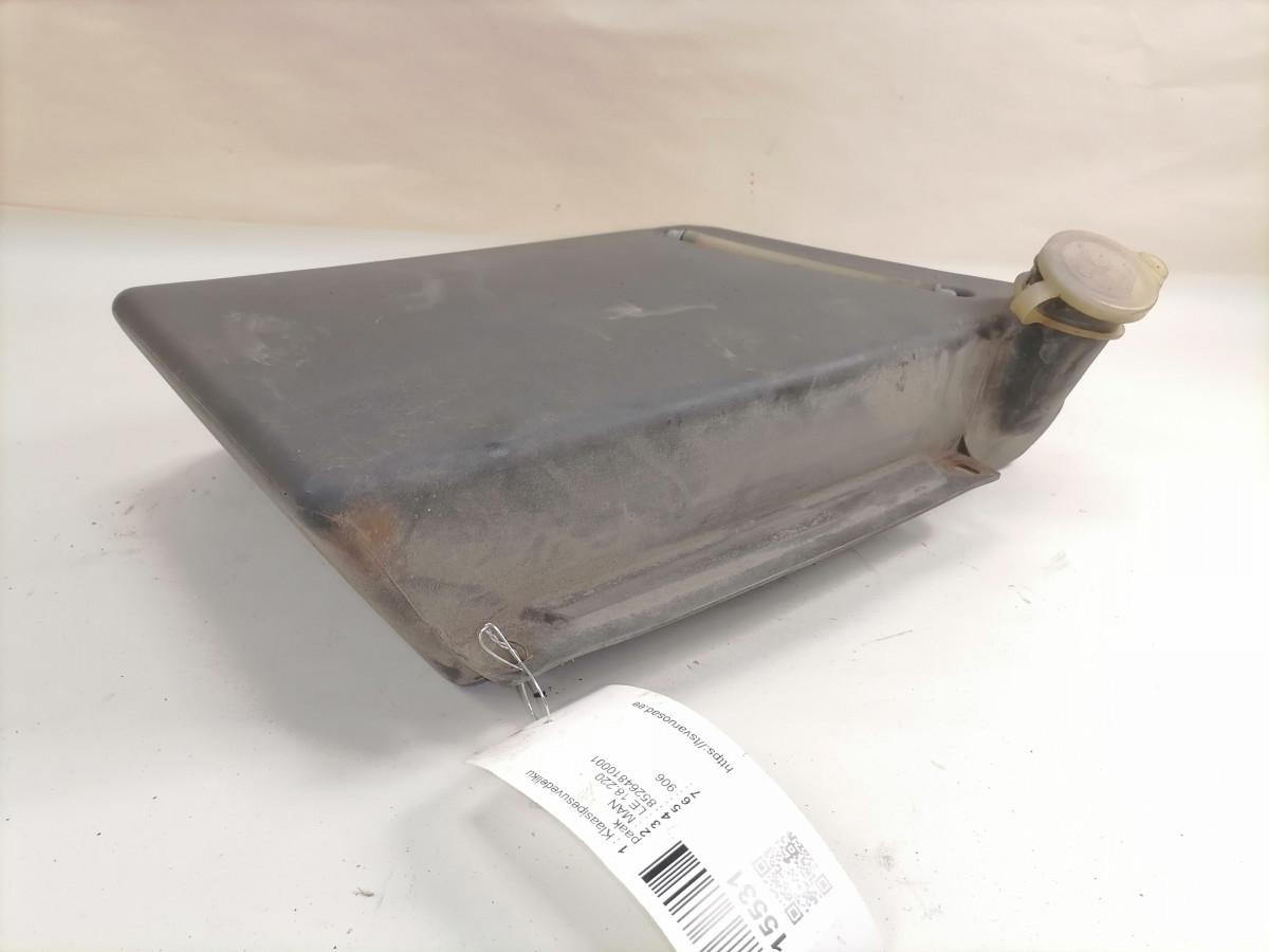 MAN Windscreen washer fluid tank 85264810001 - Brisač za Kamion: slika 2 MAN Windscreen washer fluid tank 85264810001 - Brisač za Kamion: slika 2
