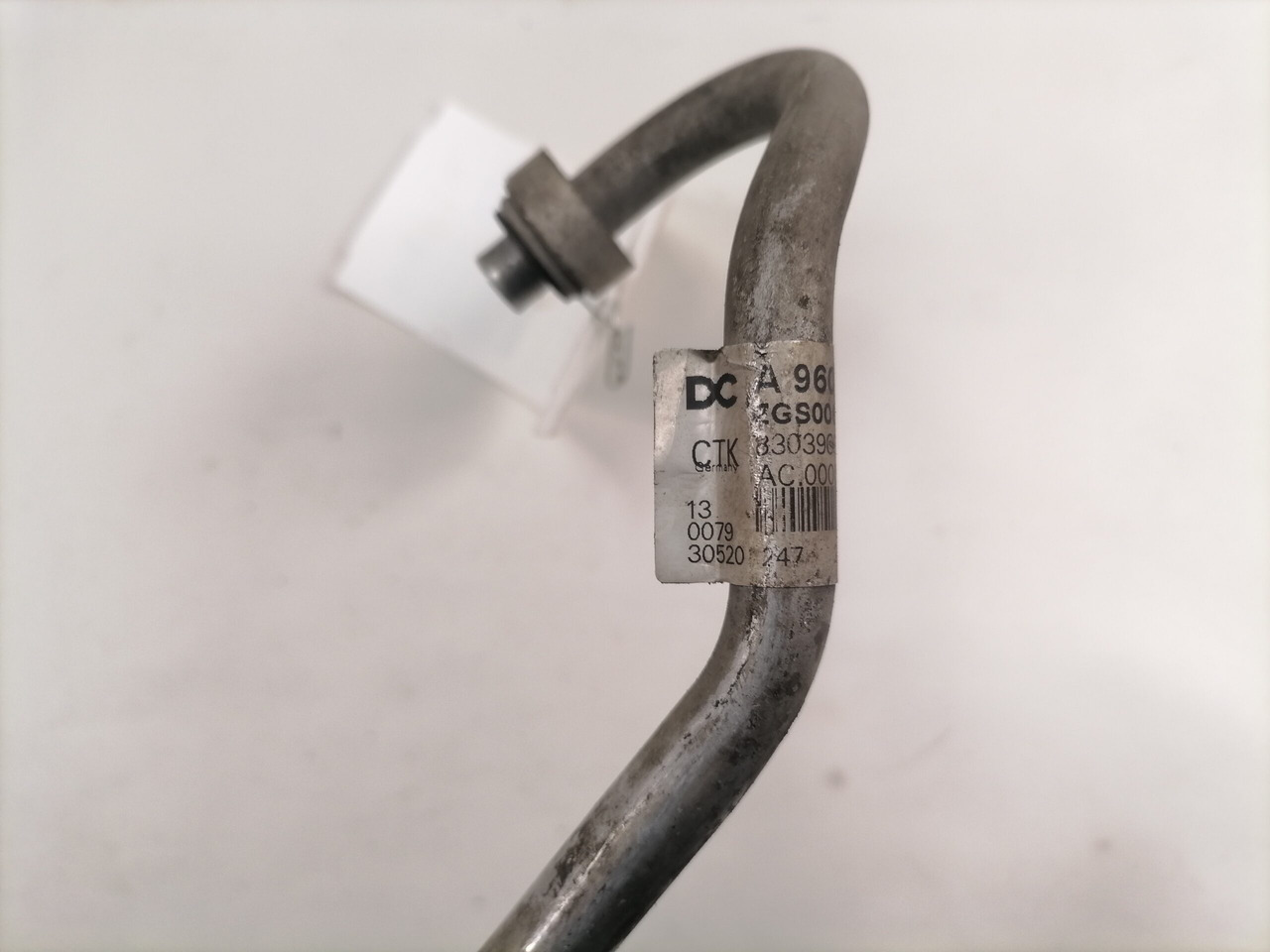 Mercedes-Benz A/C pipe A9608308817 - Grejanje/ Ventilacija za Kamion: slika 4 Mercedes-Benz A/C pipe A9608308817 - Grejanje/ Ventilacija za Kamion: slika 4