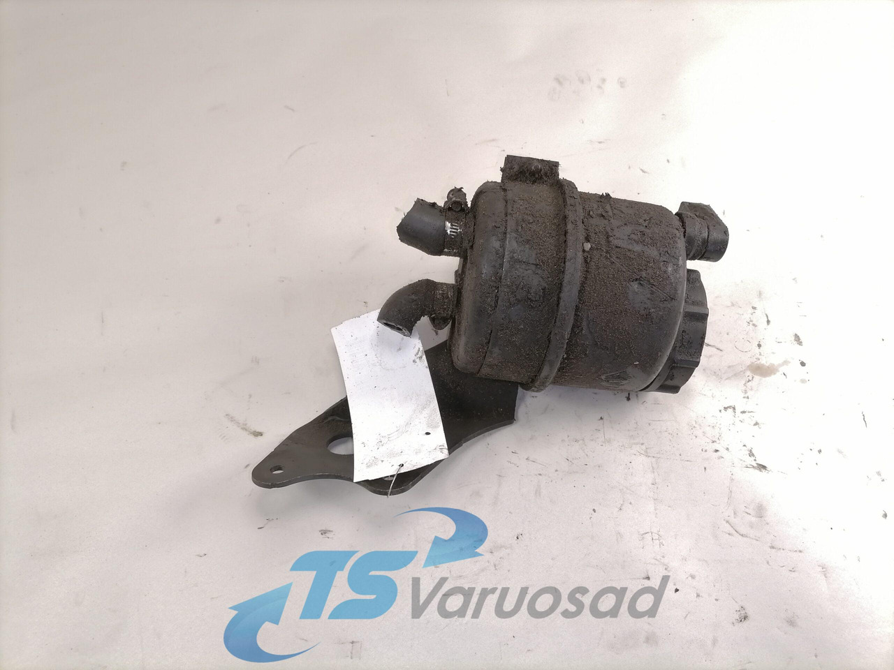 Mercedes-Benz Roolisüsteemi õlimahuti A0004668502 - Servo crevo za Kamion: slika 1 Mercedes-Benz Roolisüsteemi õlimahuti A0004668502 - Servo crevo za Kamion: slika 1
