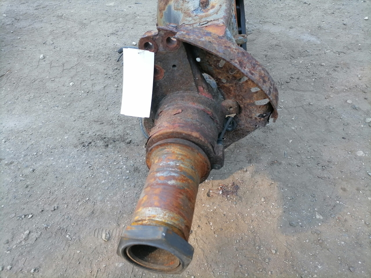 Rear axel housing 1048418 - Osovina i delovi za Kamion: slika 4 Rear axel housing 1048418 - Osovina i delovi za Kamion: slika 4