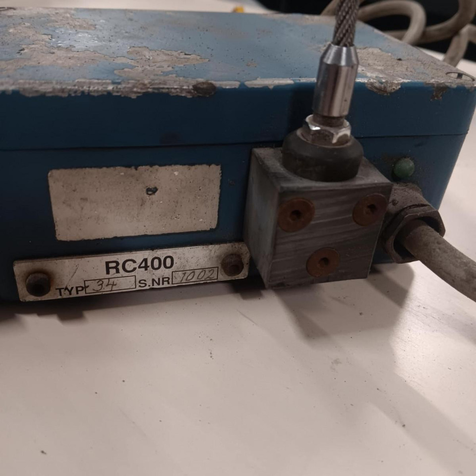 SCANRECO SCANRECO RC400 remote + receiver RC400 - Hidraulika za Kamion: slika 5 SCANRECO SCANRECO RC400 remote + receiver RC400 - Hidraulika za Kamion: slika 5