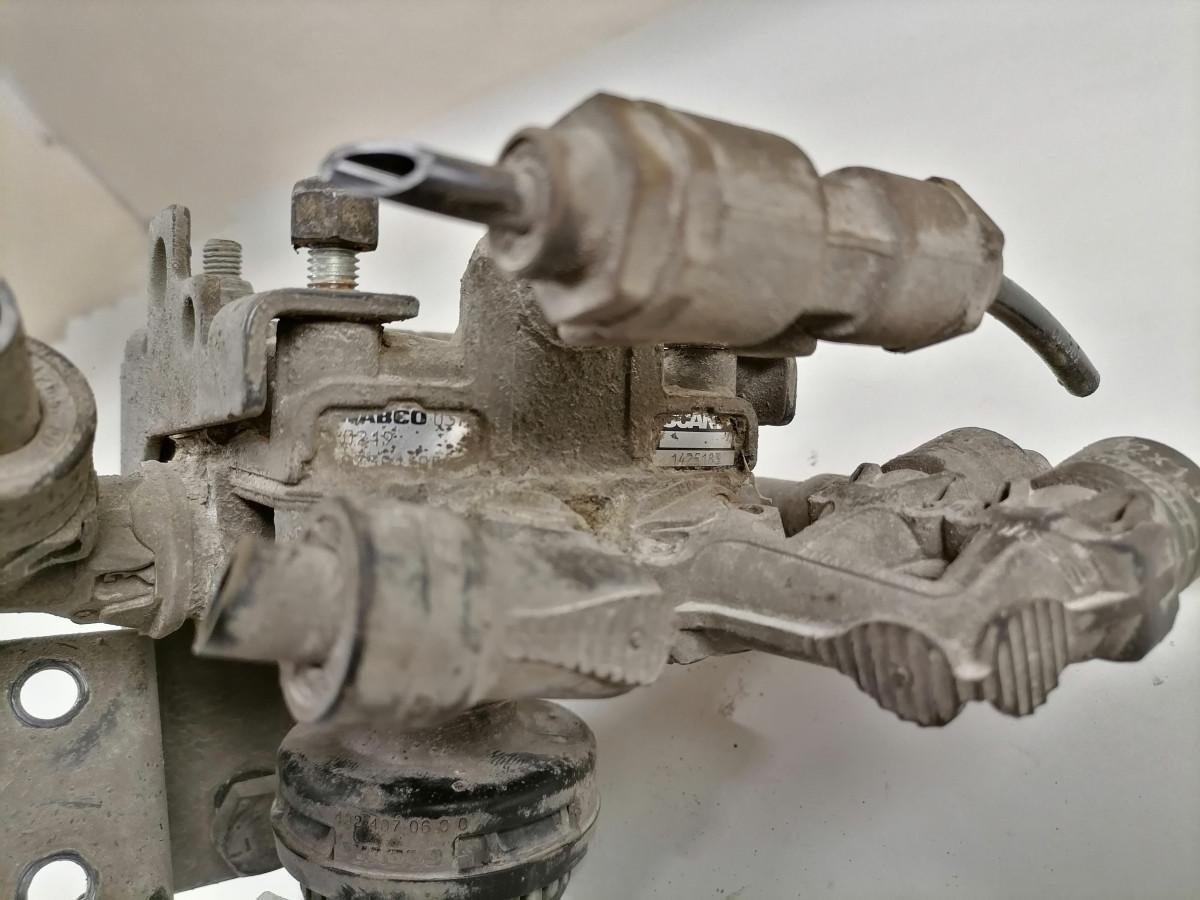 Scania Air pressure control valve 1425183 - Kočioni ventil za Kamion: slika 3 Scania Air pressure control valve 1425183 - Kočioni ventil za Kamion: slika 3