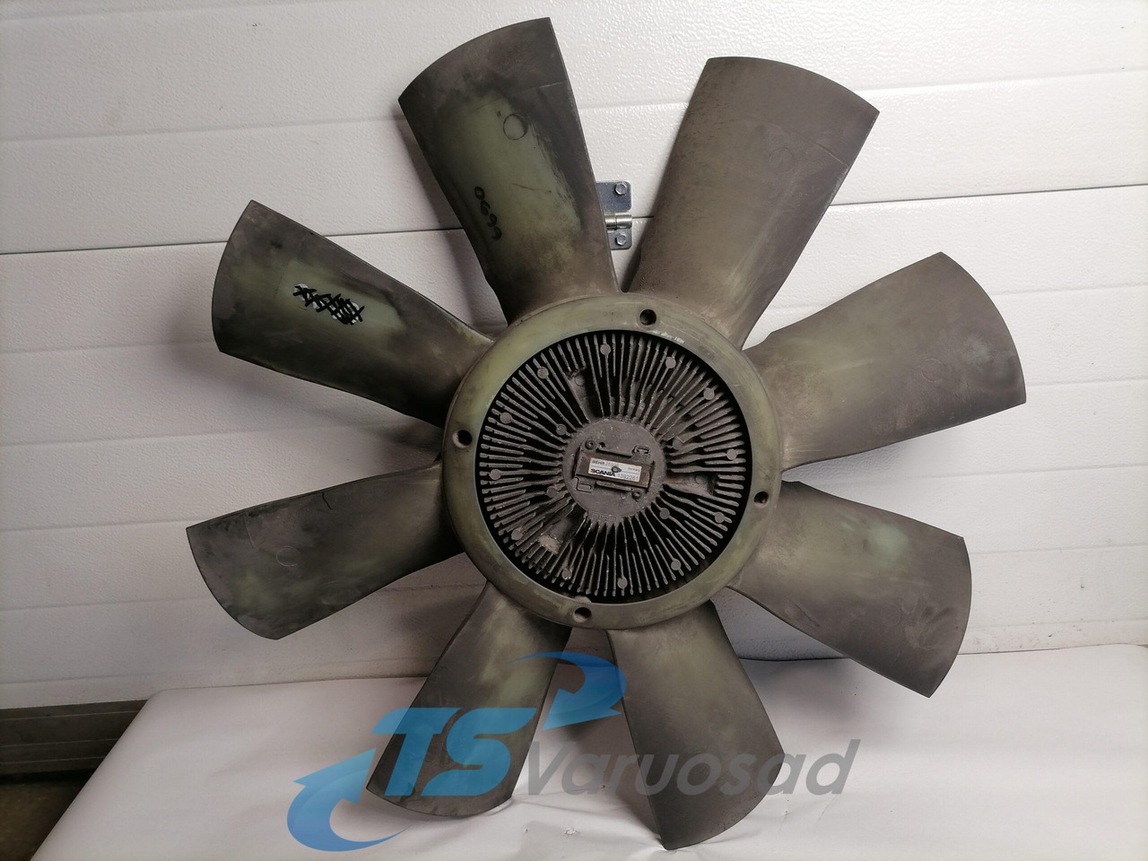 Scania Cooling fan 1392261 - Ventilator za Kamion: slika 1 Scania Cooling fan 1392261 - Ventilator za Kamion: slika 1