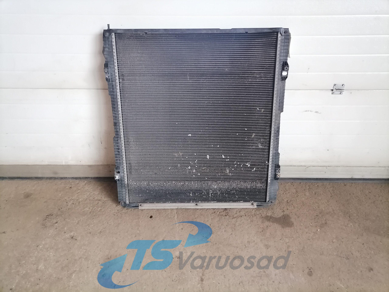 Scania Cooling radiator 1769997 - Radijator za Kamion: slika 2 Scania Cooling radiator 1769997 - Radijator za Kamion: slika 2