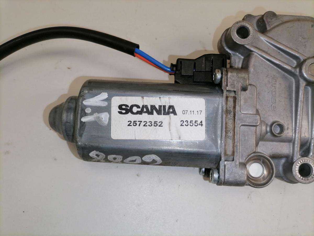 Scania Glass lift 2572352 - Staklo i delovi za Kamion: slika 4 Scania Glass lift 2572352 - Staklo i delovi za Kamion: slika 4