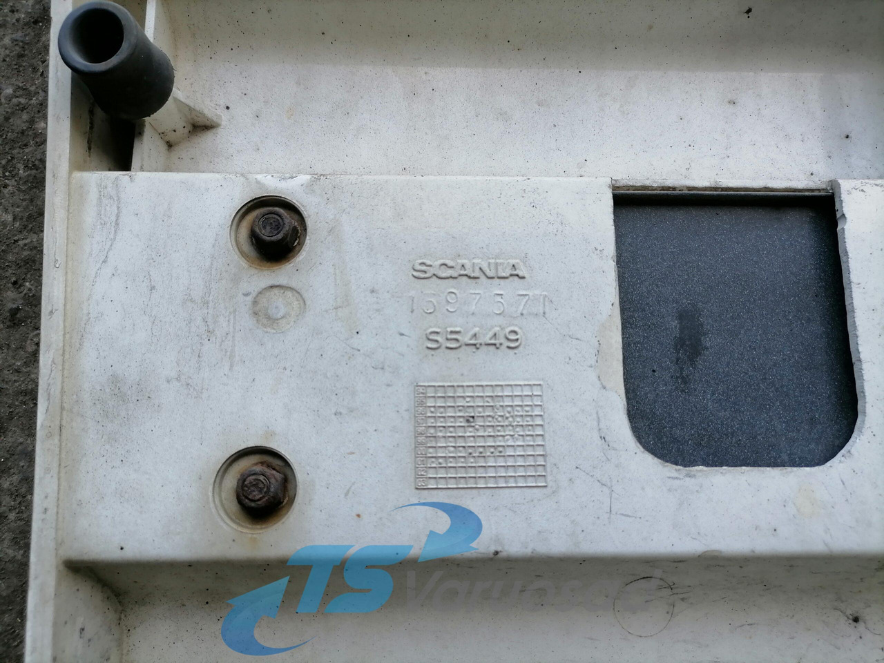 Scania Grille panel 1597571 - Rešetka za Kamion: slika 3 Scania Grille panel 1597571 - Rešetka za Kamion: slika 3