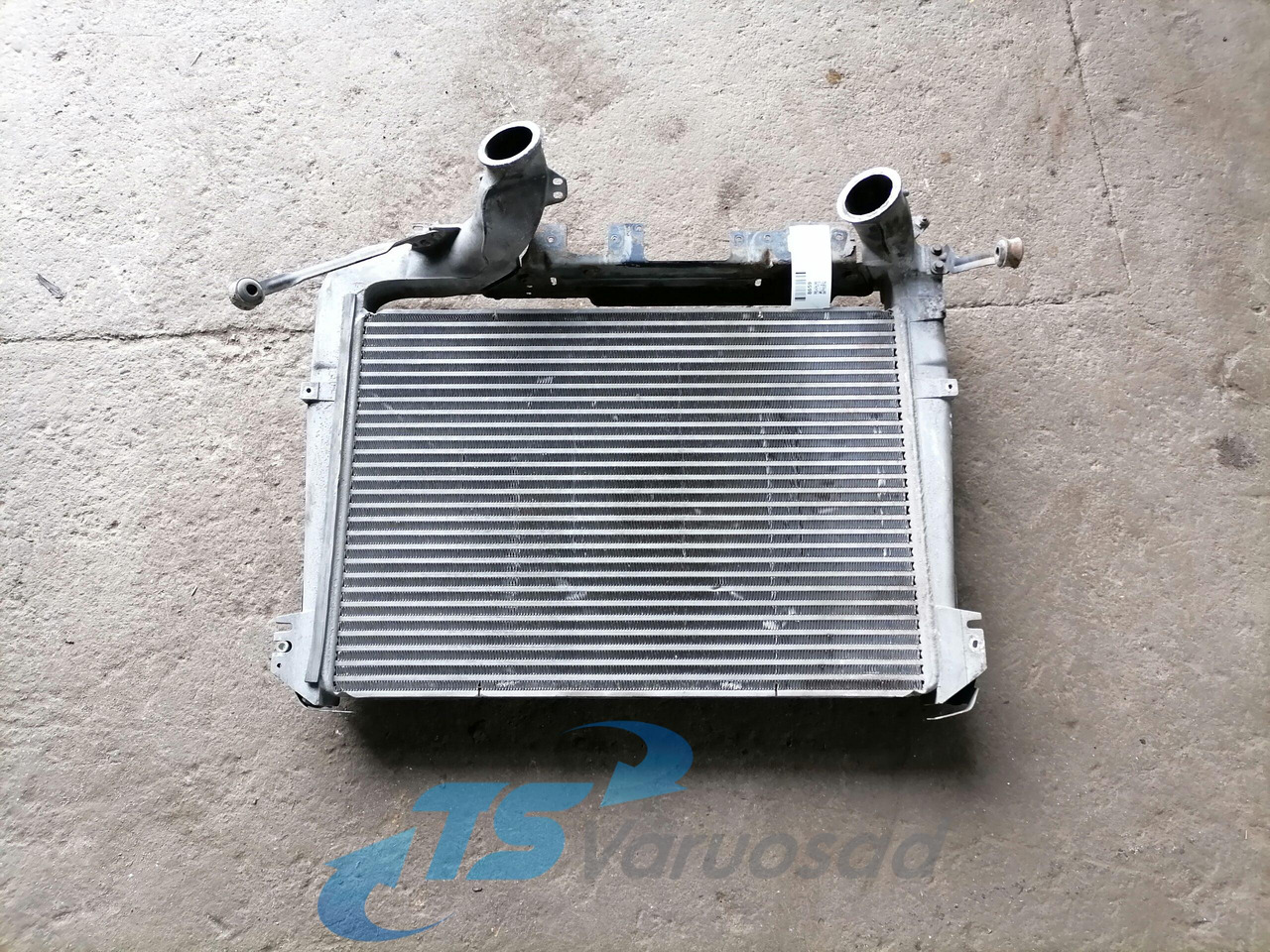 Scania Intercooler radiator 1531767 - Hladnjak za Kamion: slika 1 Scania Intercooler radiator 1531767 - Hladnjak za Kamion: slika 1