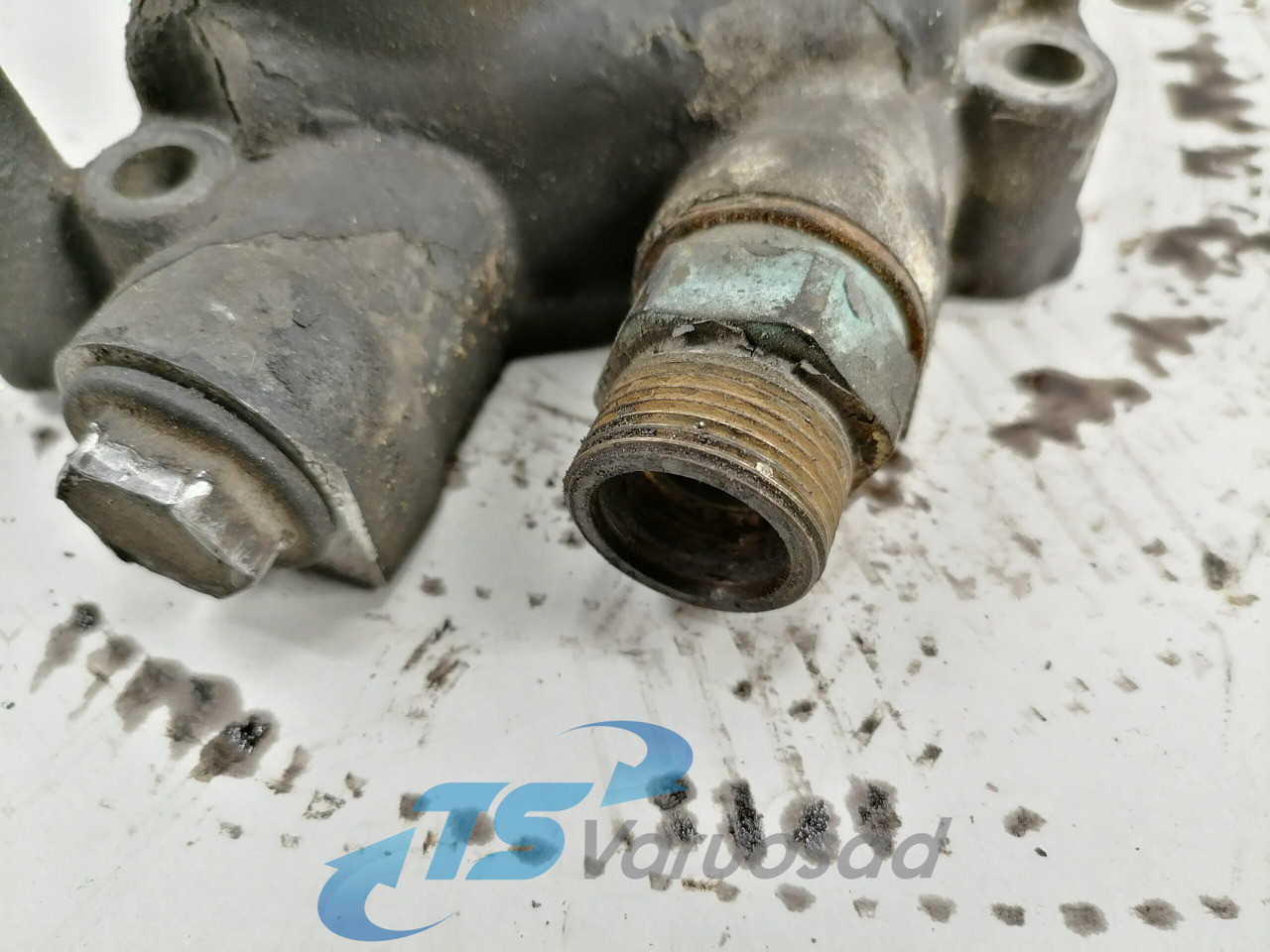 Scania Jahutusvedeliku flants 1549168 - Sistem za hlađenje za Kamion: slika 2 Scania Jahutusvedeliku flants 1549168 - Sistem za hlađenje za Kamion: slika 2
