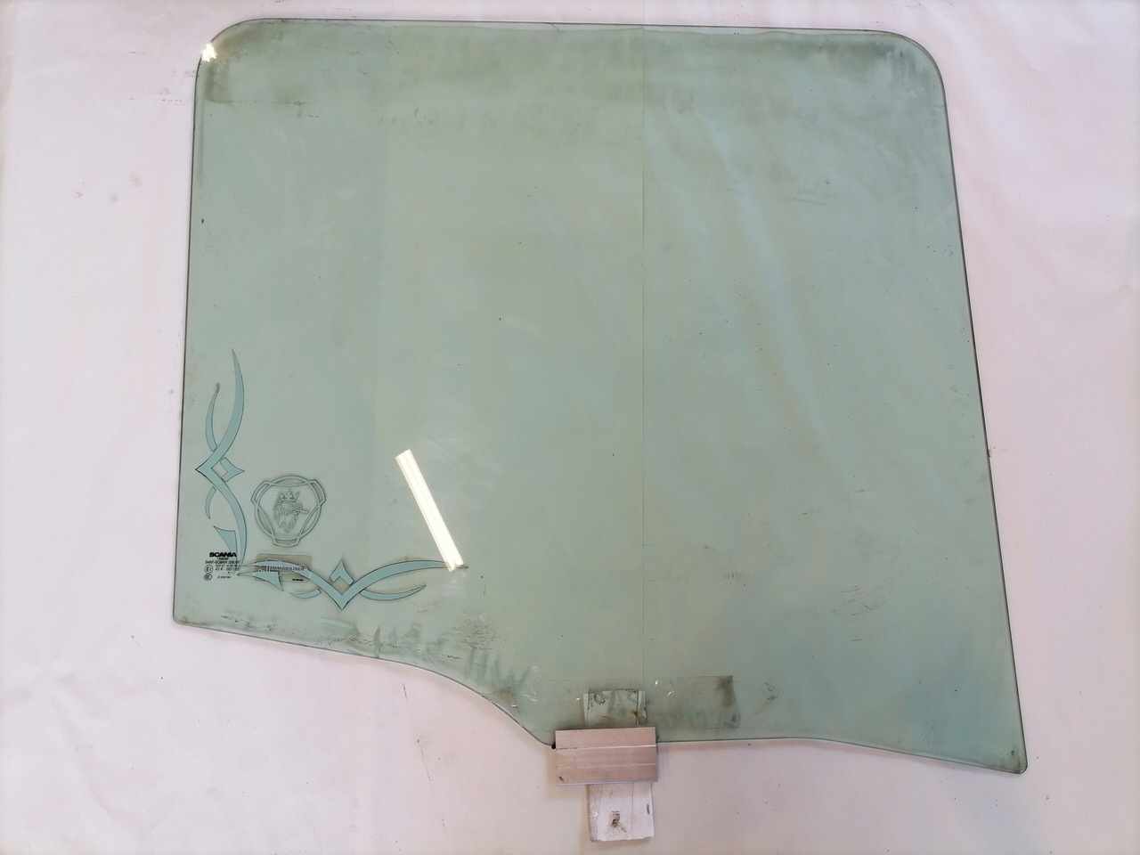 Scania Küljeklaas, parem 1306260 - Staklo i delovi za Kamion: slika 2 Scania Küljeklaas, parem 1306260 - Staklo i delovi za Kamion: slika 2