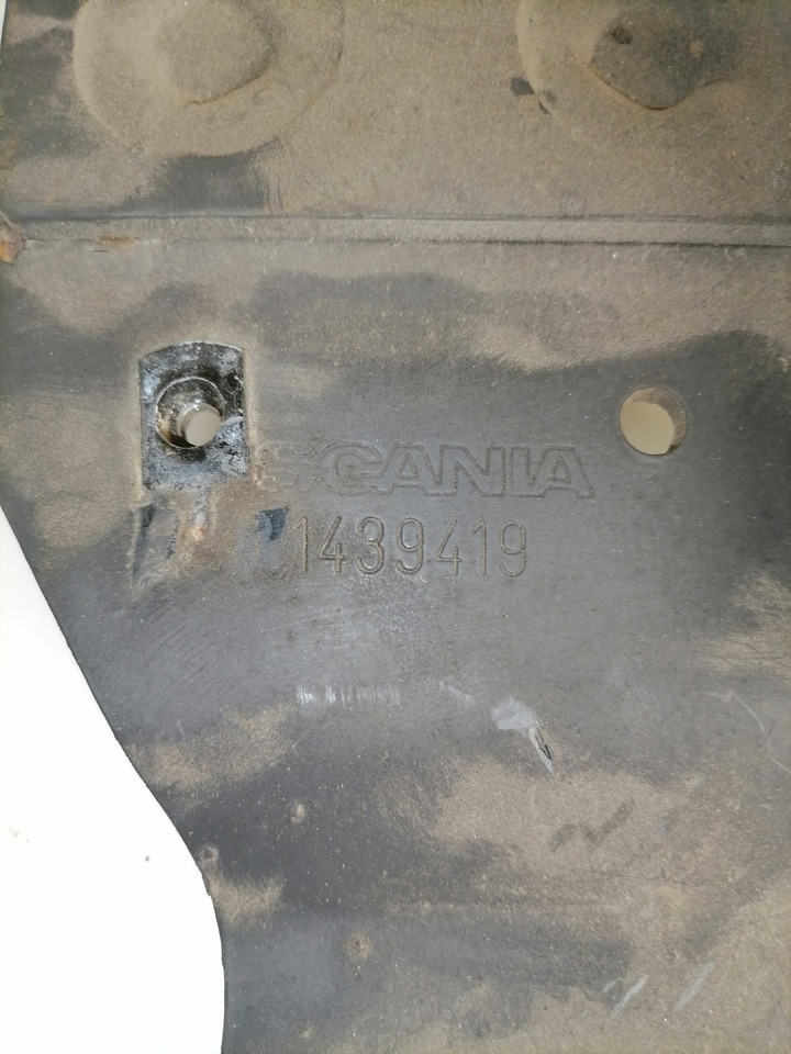 Scania Muffler carrier 1439419 - Prigušivač za Kamion: slika 2 Scania Muffler carrier 1439419 - Prigušivač za Kamion: slika 2