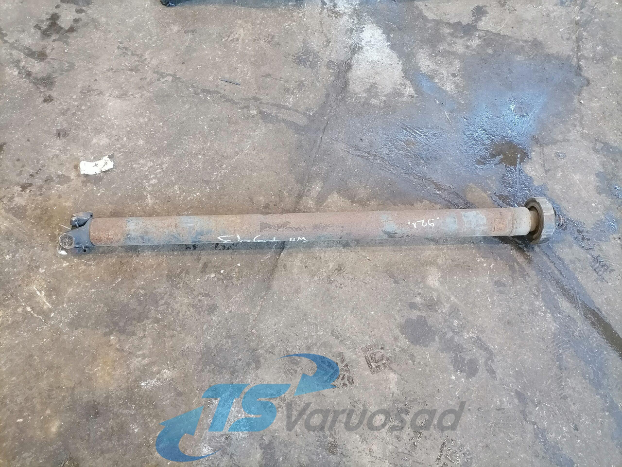 Scania Propeller shaft 1758892 - Kardansko vratilo za Kamion: slika 1 Scania Propeller shaft 1758892 - Kardansko vratilo za Kamion: slika 1