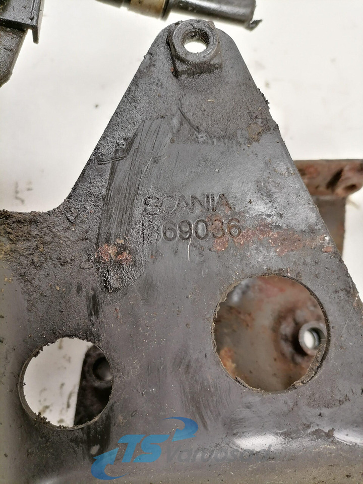 Scania Roolisüsteemi õlimahuti kandur 1369036 - Servo crevo za Kamion: slika 3 Scania Roolisüsteemi õlimahuti kandur 1369036 - Servo crevo za Kamion: slika 3