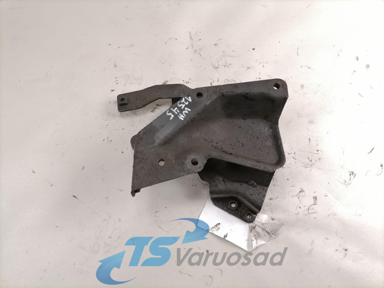 Scania Roolisüsteemi õlimahuti kandur 1369036 - Servo crevo za Kamion: slika 1 Scania Roolisüsteemi õlimahuti kandur 1369036 - Servo crevo za Kamion: slika 1