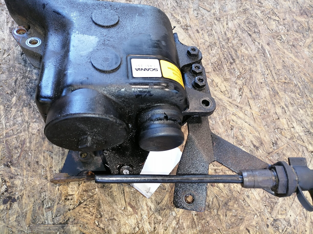 Scania Scania steering oil tank 1461351 - Servo crevo za Kamion: slika 5 Scania Scania steering oil tank 1461351 - Servo crevo za Kamion: slika 5